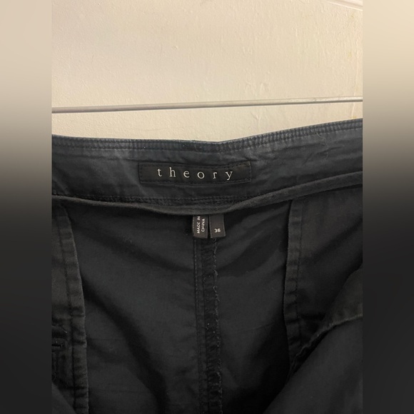 Theory Zaine Straight Leg Cotton Blend Shorts Size 36 - Picture 2 of 5